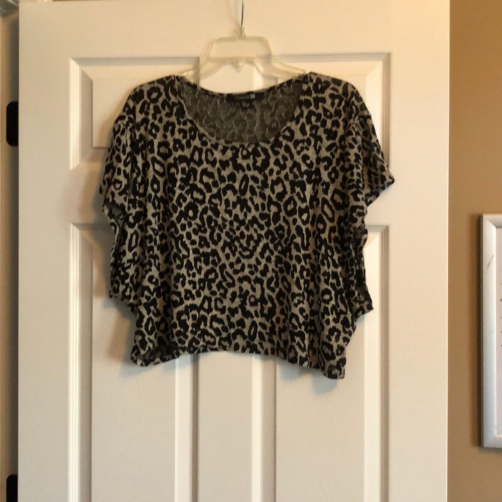 Forever 21 animal print crop top!